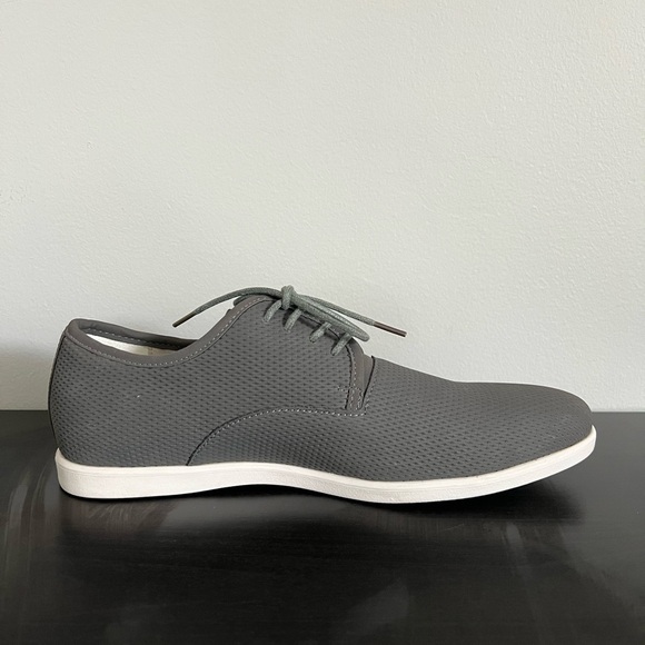 Steve Madden Stylish Gray Men's Casual Shoes Size 9 - NWOT - Picture 2 of 7